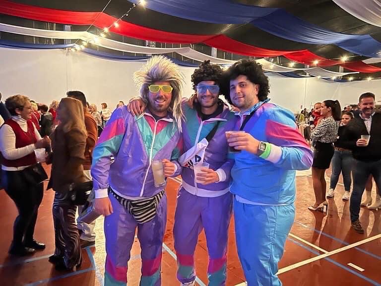 Noche prometedora en Albuñol con la fiesta de los 80'y 90'.